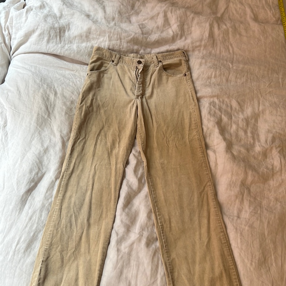 Student fit vintage wrangler corduroy pants